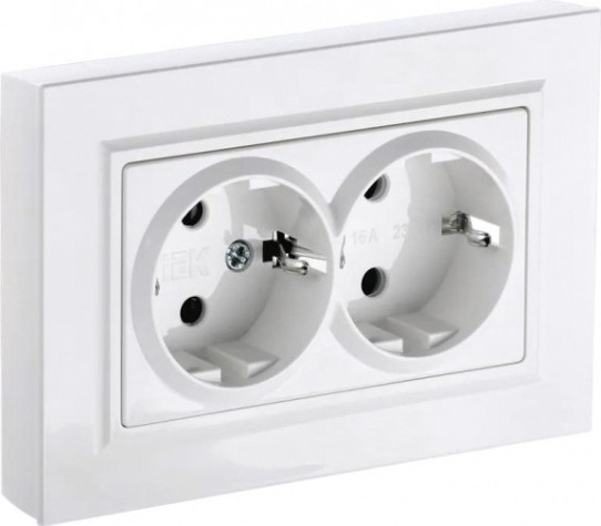 Розетка IEK BRITE РС12-3 16а 2-м без защ. шторок [BR-R21-16-K01-F]