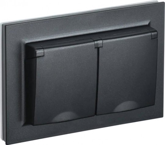 Розетка IEK BRITE РСбш12-3-44 16а 2-м ip44 с крышкой черн. [BR-R26-16-44-K02-F]