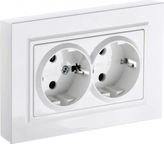 Розетка IEK BRITE РСш12-3 16а 2-м защ. шторки [BR-R24-16-K01-F]