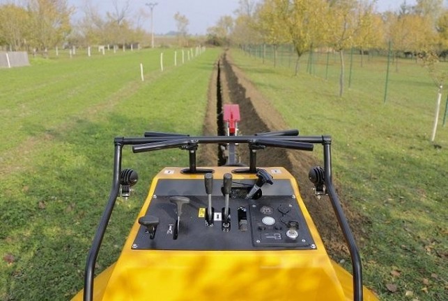 Траншеекопатель LASKI TR 120H [TR120Н]